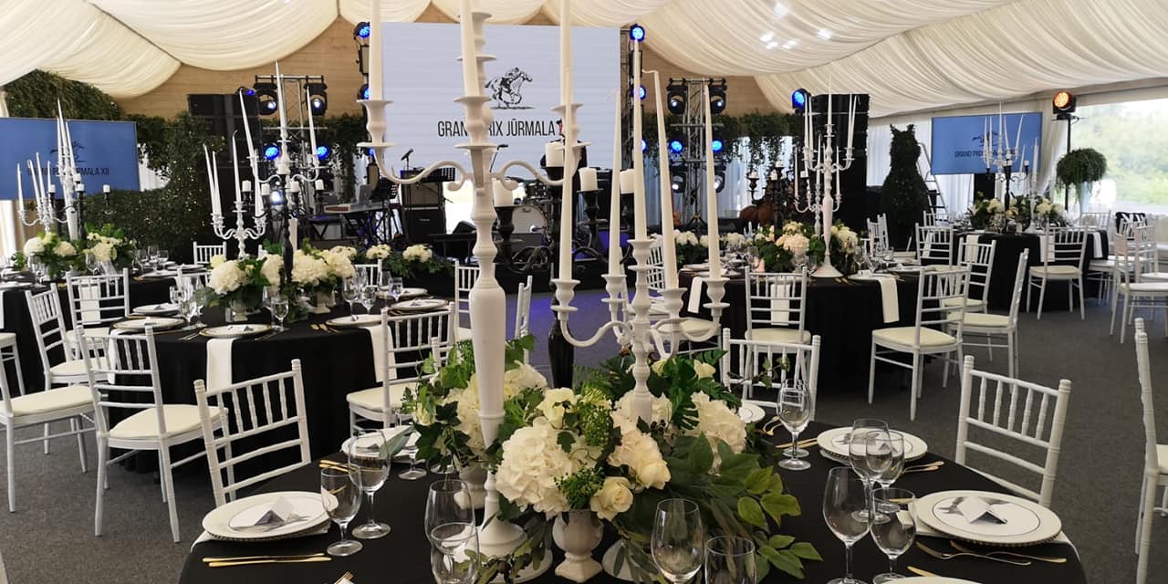 Matēts Melns Svečturis 80 cm