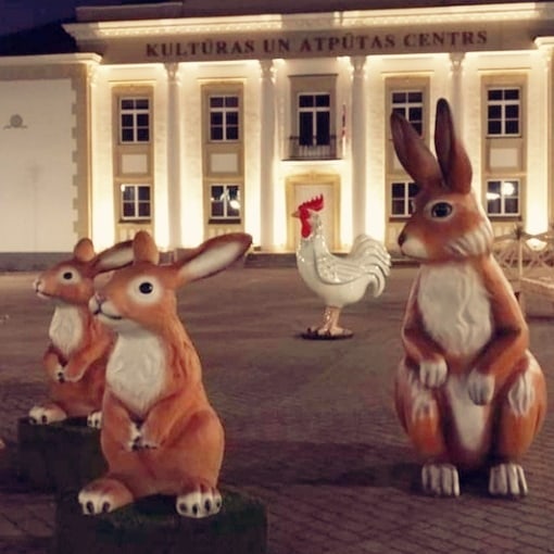 Rabbit sculpture 125 cm