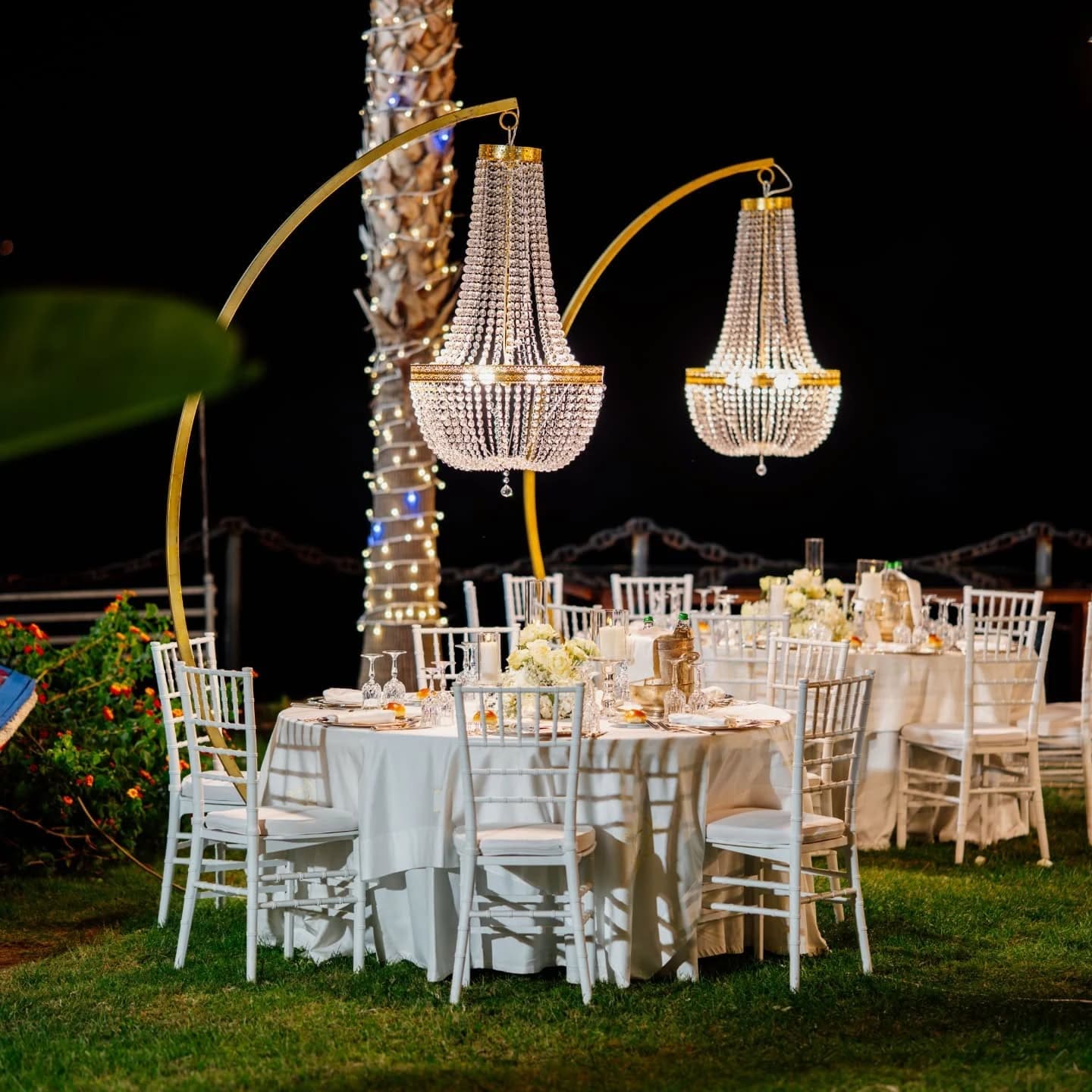 chandelier stand for wedding lighting decor