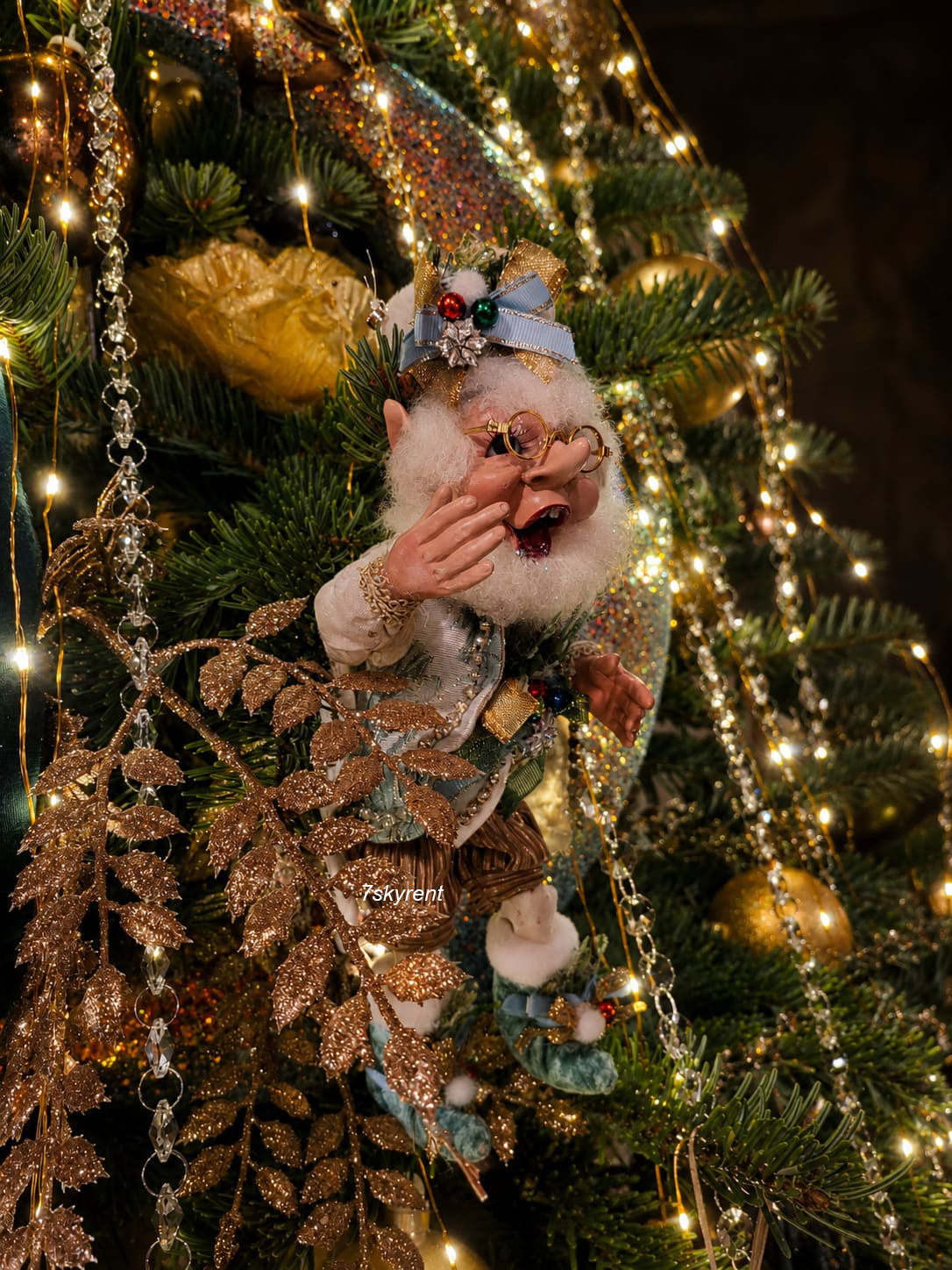 Collectible Christmas elf rental Riga, Mark Roberts style elf doll hire Latvia, luxury holiday decorations Riga, exclusive limited edition Christmas props, premium event design props Baltic.